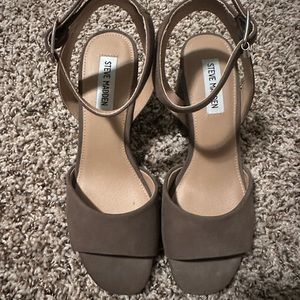 Steve Madden Wide Strap and Heel l Size 6